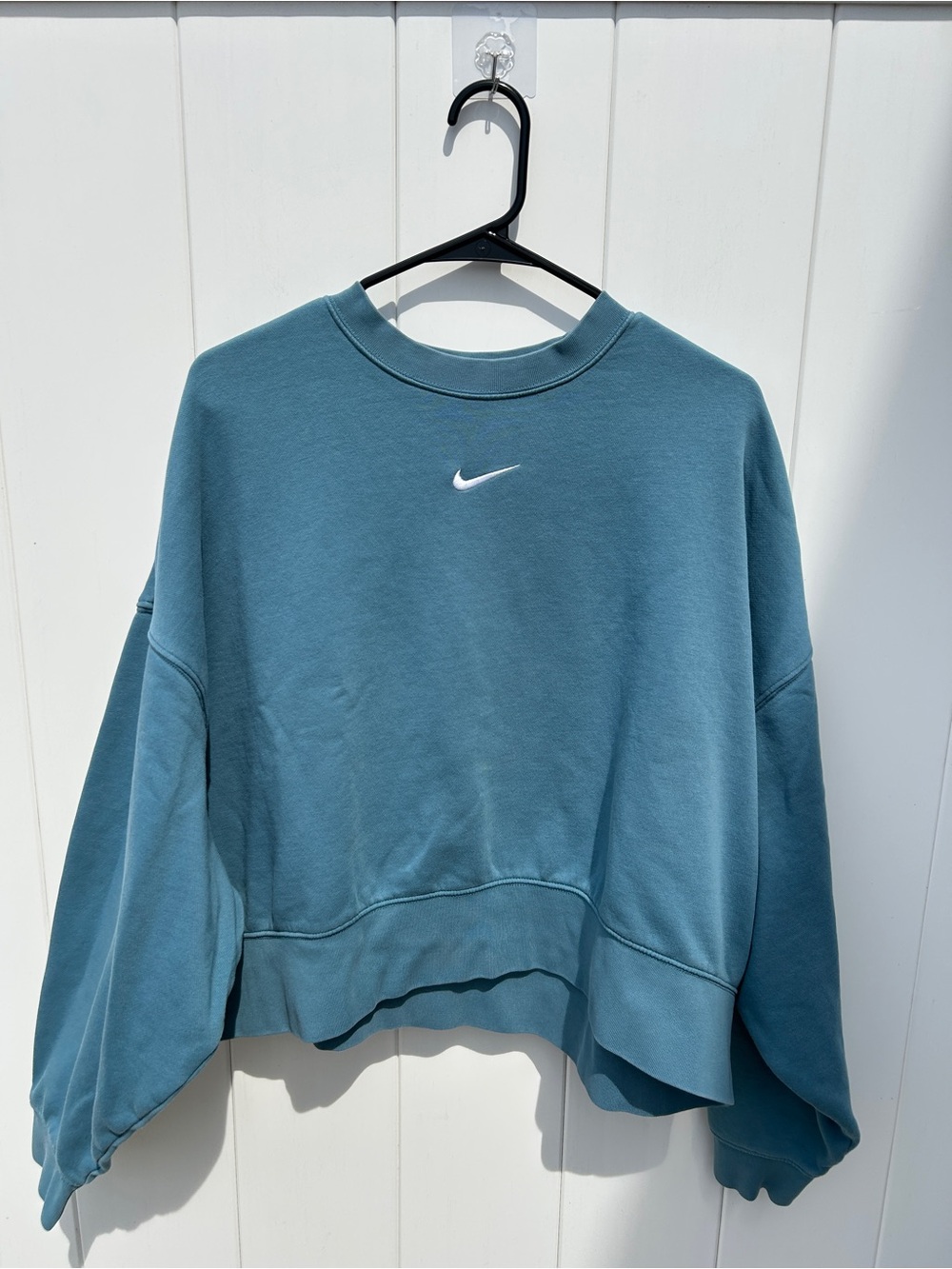 Nike Women's Teal Cropped Sweatshirt with White Swoosh